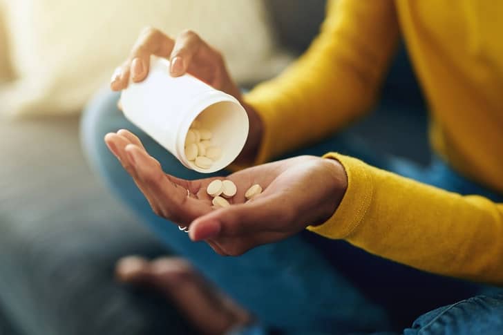 فواید شگفت انگیز ویتامین سی برای پوست: راهنمای کامل، نحوه مصرف و انتخاب محصول
